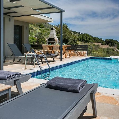 Villa Blue Sea Spathíon Buitenkant foto