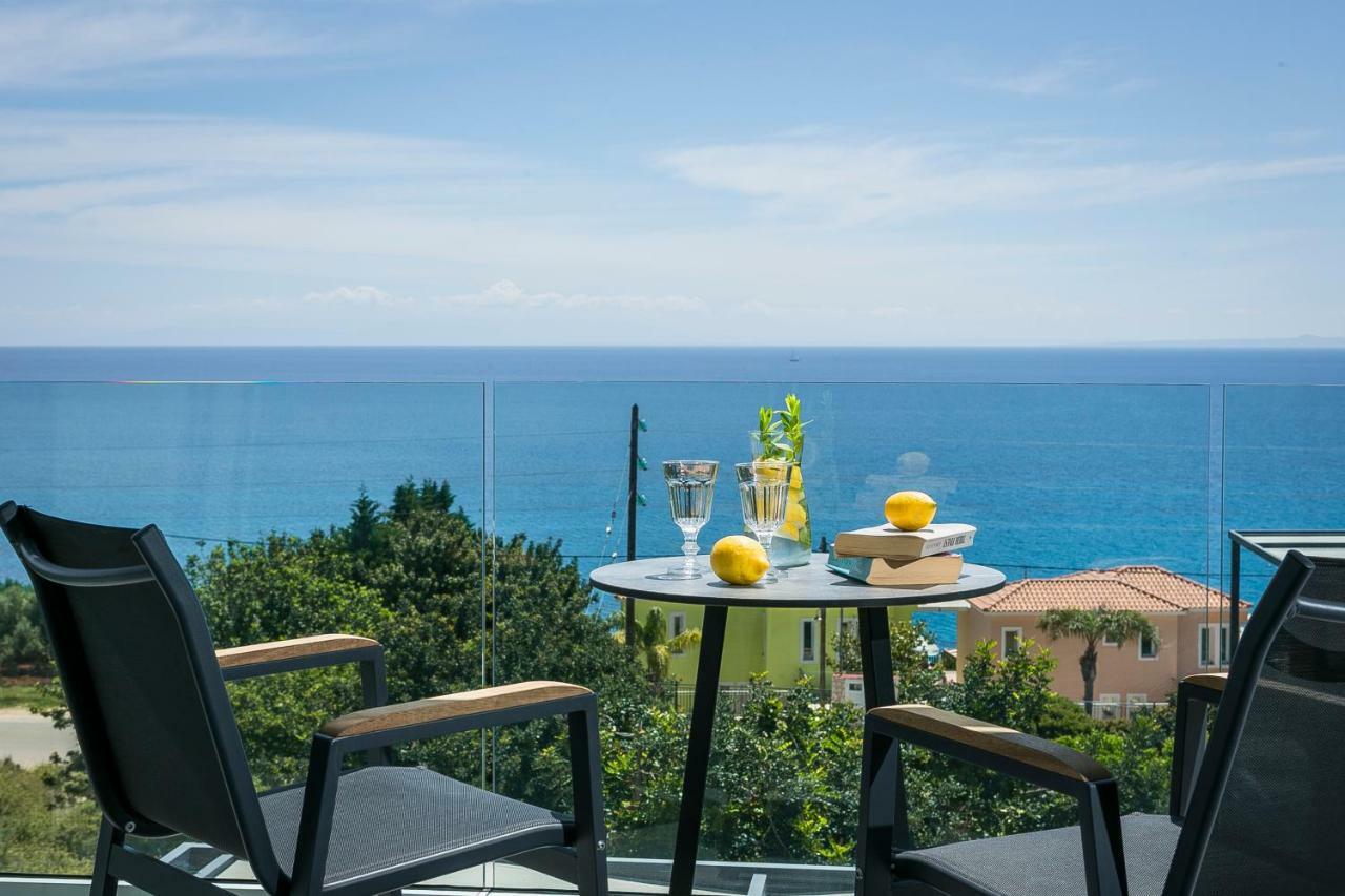 Villa Blue Sea Spathíon Buitenkant foto