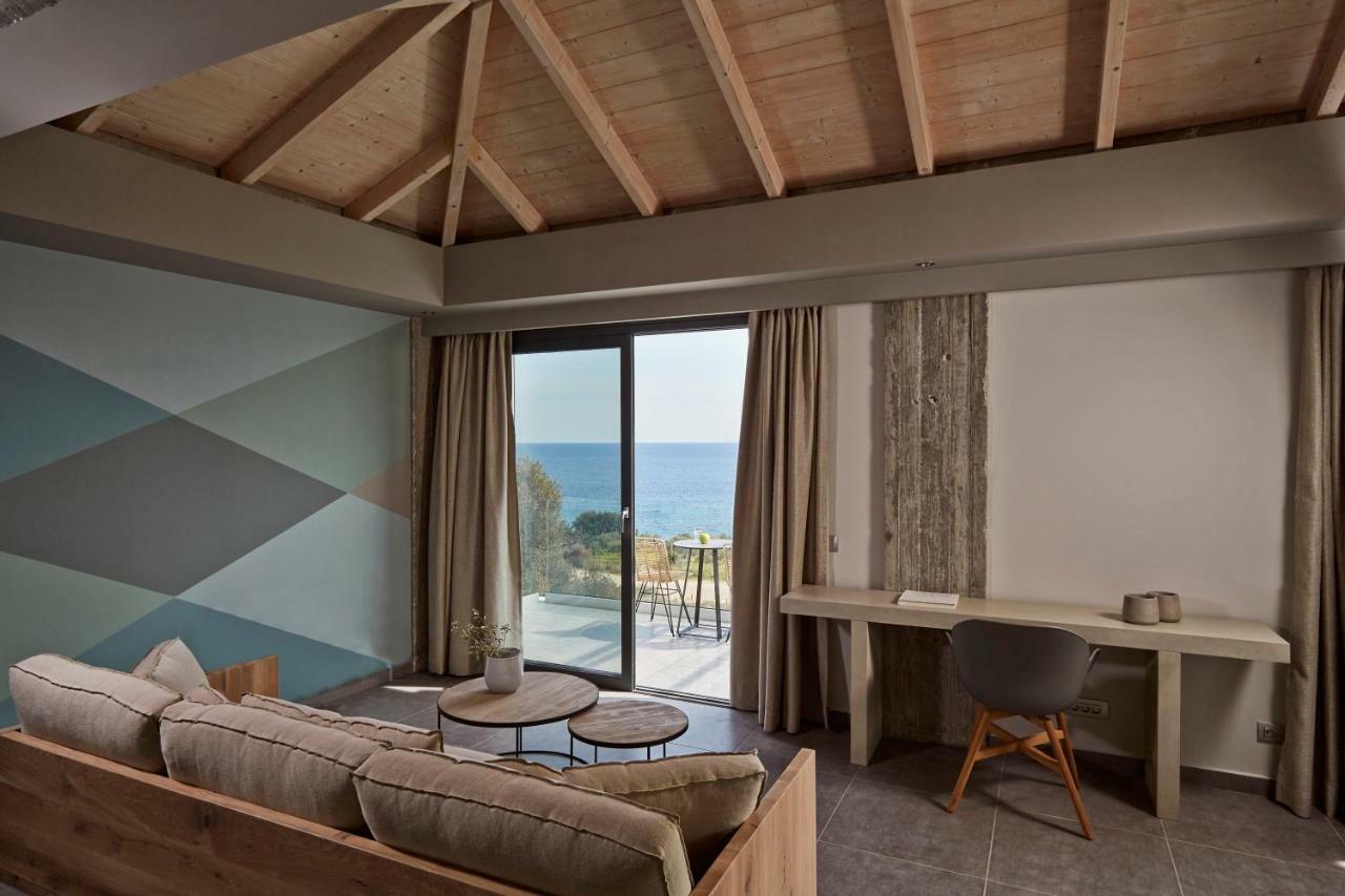 Villa Blue Sea Spathíon Buitenkant foto