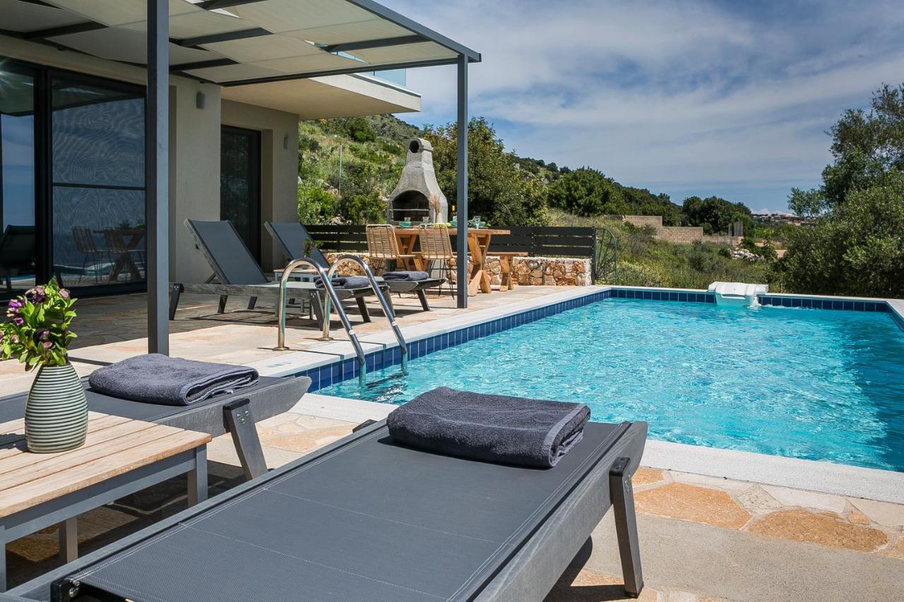 Villa Blue Sea Spathíon Buitenkant foto
