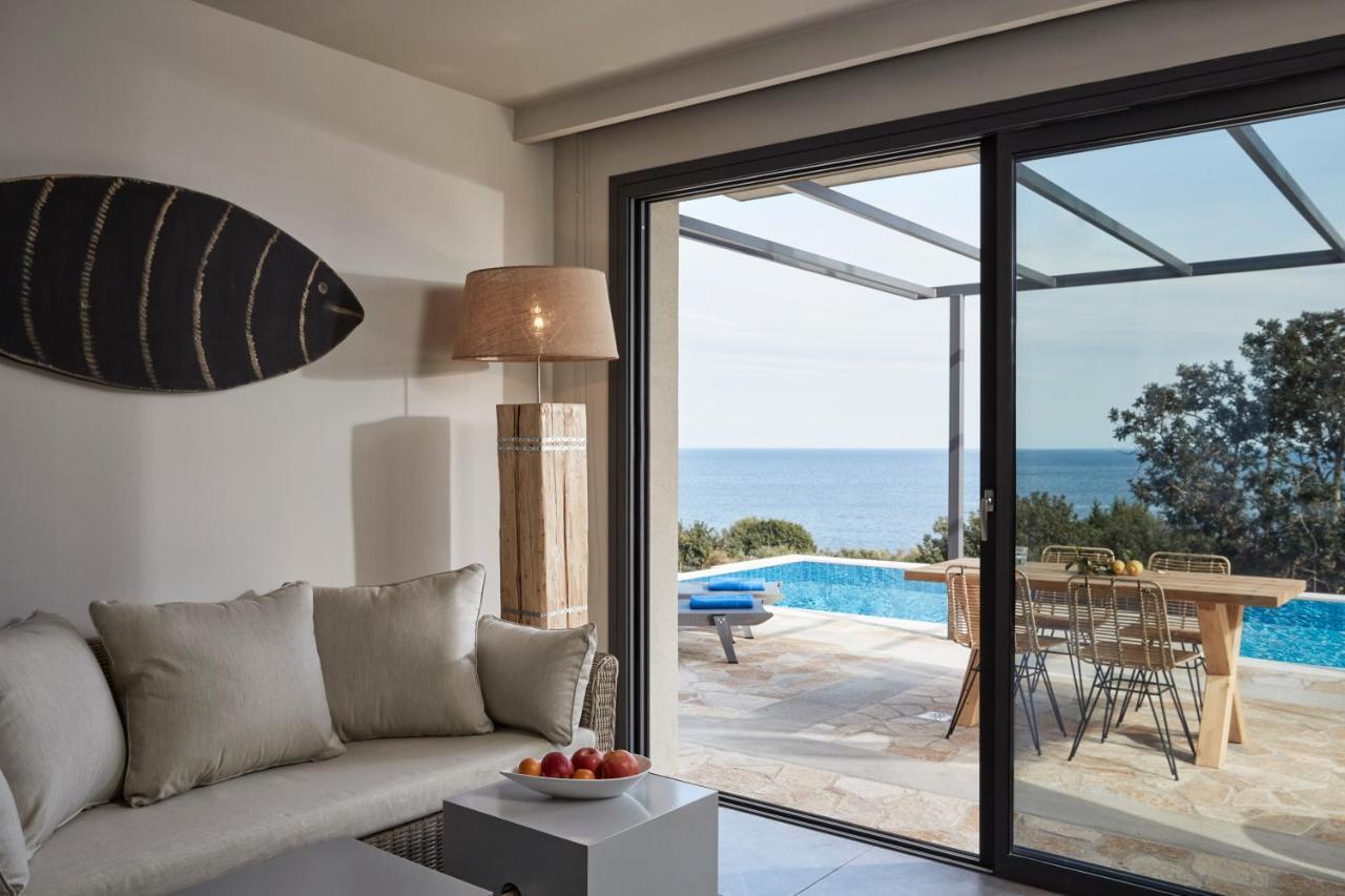 Villa Blue Sea Spathíon Buitenkant foto